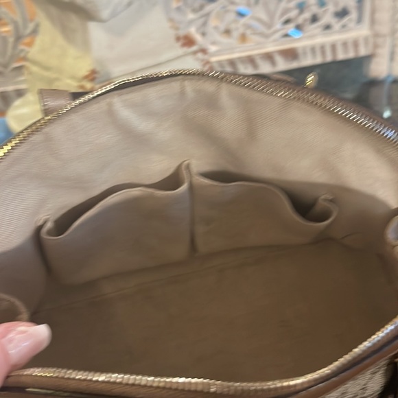 Luxury Item GUCCI Bag 13”L. 5”W. 9”H with dust bag Excellent Condition! - Picture 5 of 15